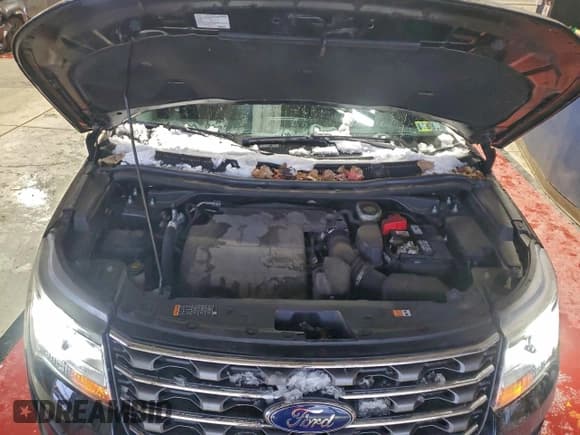 ✅ 2017 Ford Explorer • VIN: 1FM5K8B80HGC65131 • Lot: 95300575. Wystawiony na Copart z przebiegiem 62 279 mil. Bezpłatny archiwum sprzedaży aukcyjnych z USA i szczegółowy raport historii pojazdu na DreamBid. Zdjęcie 12.