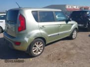 ✅ 2013 Kia Soul + • VIN: KNDJT2A65D7578375 • Лот: 43560045. Опубликован ранее на IAAI с пробегом 104 230 миль. Бесплатный доступ к архиву аукционных продаж из США и подробный отчёт об истории автомобиля на DreamBid. Изображение 4.