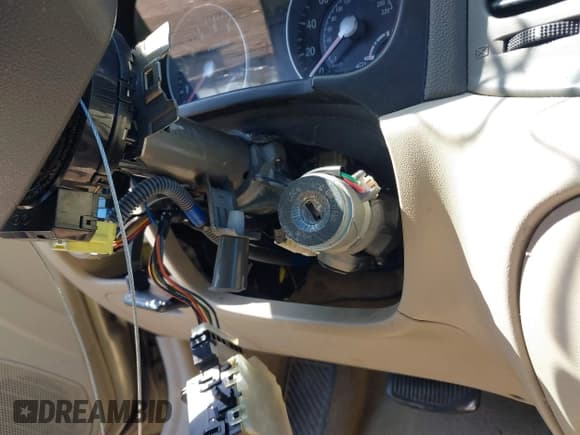 ✅ 2007 Hyundai Accent GLS • VIN: KMHCN46C47U101984 • Лот: 42234484. Опубликован ранее на IAAI с пробегом 185 048 миль. Бесплатный доступ к архиву аукционных продаж из США и подробный отчёт об истории автомобиля на DreamBid. Изображение 17.