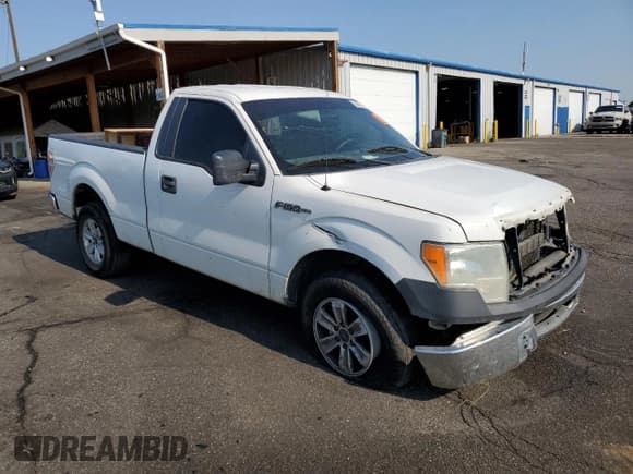 ✅ 2013 Ford F-150 XL • VIN: 1FTMF1CM6DKG34217 • Lot: 66013275. Wystawiony na Copart z przebiegiem Nie podano. Bezpłatny archiwum sprzedaży aukcyjnych z USA i szczegółowy raport historii pojazdu na DreamBid. Zdjęcie 4.