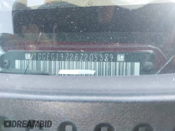 2006 Chevrolet Silverado 1500 LT2 z VIN 1GCEC19Z26Z205389, wystawiony jako IAAI lot #43354030 z przebiegiem 191 974 mil mil oraz . Historia ofert i sprzedaży dostępna na DreamBid. Obrazek 9.