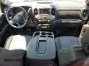 ✅ 2022 Chevrolet Silverado 2500HD Work Truck • VIN: 1GC2YLE77NF176282 • Lot: 69280235. Wystawiony na Copart z przebiegiem 47 951 mil. Bezpłatny archiwum sprzedaży aukcyjnych z USA i szczegółowy raport historii pojazdu na DreamBid. Zdjęcie 8.