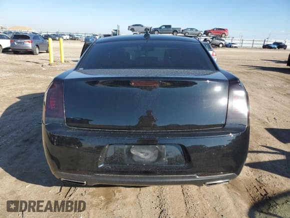 ✅ 2016 Chrysler 300 S • VIN: 2C3CCAGG3GH296428 • Lot: 86548035. Listed on Copart with 86,598 mi. Free auction sales archive from the USA and detailed vehicle history report at DreamBid. Image 6.