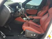 ✅ 2024 BMW X3 M • VIN: 5YM13EC09R9T57052 • Lot: 66200015. Wystawiony na Copart z przebiegiem 5 407 mil. Bezpłatny archiwum sprzedaży aukcyjnych z USA i szczegółowy raport historii pojazdu na DreamBid. Zdjęcie 7.