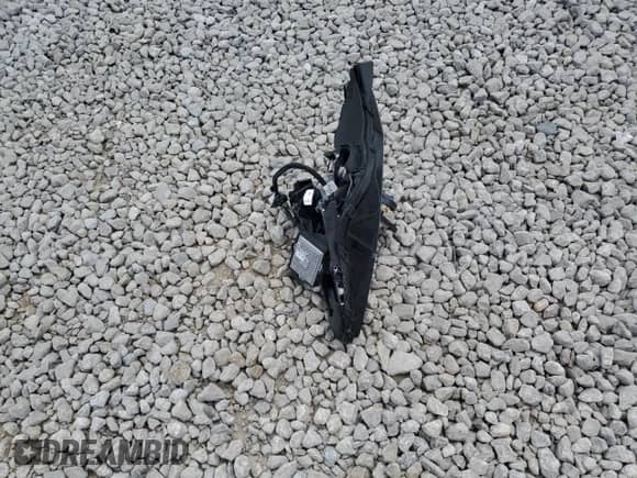 2017 Chevrolet Corvette 2LT с VIN 1G1YD3D7XH5110139, выставлен на аукционе Copart как лот 70475885 с пробегом 24 939 миль миль и Списание • Salvage title. История ставок и продаж доступна на DreamBid. Изображение 12.