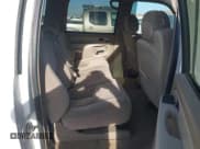 ✅ 2003 Chevrolet Suburban LT • VIN: 3GNEC16ZX3G322144 • Lot: 41439053. Wystawiony na IAAI z przebiegiem 239 789 mil. Bezpłatny archiwum sprzedaży aukcyjnych z USA i szczegółowy raport historii pojazdu na DreamBid. Zdjęcie 8.