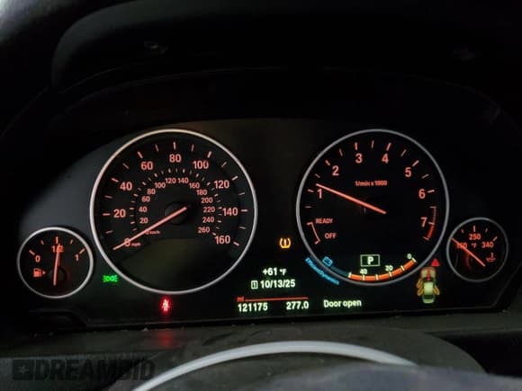 ✅ 2015 BMW 3 Series 328i xDrive • VIN: WBA3B5G56FNS13355 • Лот: 82417425. Опубликован ранее на Copart с пробегом 121 175 миль. Бесплатный доступ к архиву аукционных продаж из США и подробный отчёт об истории автомобиля на DreamBid. Изображение 9.