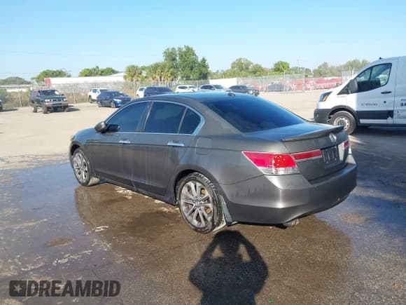 ✅ 2011 Honda Accord EX-L • VIN: 1HGCP3F80BA019217 • Lot: 43775955. Wystawiony na IAAI z przebiegiem 110 791 mil. Bezpłatny archiwum sprzedaży aukcyjnych z USA i szczegółowy raport historii pojazdu na DreamBid. Zdjęcie 3.