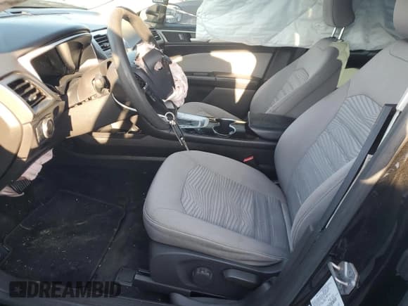 ✅ 2016 Ford Fusion S • VIN: 3FA6P0G79GR385762 • Lot: 92862425. Wystawiony na Copart z przebiegiem 122 228 mil. Bezpłatny archiwum sprzedaży aukcyjnych z USA i szczegółowy raport historii pojazdu na DreamBid. Zdjęcie 7.