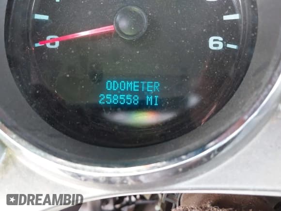 ✅ 2007 Chevrolet Silverado 1500 1LT • VIN: 2GCEC13J271510467 • Lot: 42184998. Wystawiony na IAAI z przebiegiem 258 558 mil. Bezpłatny archiwum sprzedaży aukcyjnych z USA i szczegółowy raport historii pojazdu na DreamBid. Zdjęcie 15.