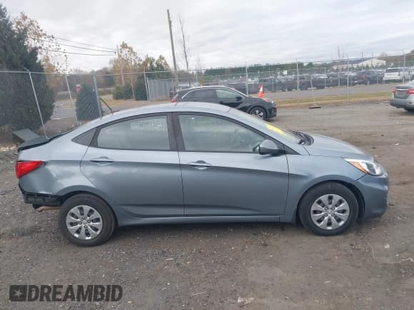 ✅ 2017 Hyundai Accent SE • VIN: KMHCT4AE8HU355519 • Lot: 43554999. Wystawiony na IAAI z przebiegiem 46 660 mil. Bezpłatny archiwum sprzedaży aukcyjnych z USA i szczegółowy raport historii pojazdu na DreamBid. Zdjęcie 14.