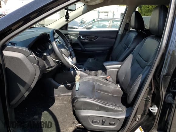 ✅ 2019 Nissan Rogue S • VIN: 5N1AT2MV3KC833074 • Лот: 80256845. Опубликован ранее на Copart с пробегом 93 101 миль. Бесплатный доступ к архиву аукционных продаж из США и подробный отчёт об истории автомобиля на DreamBid. Изображение 7.