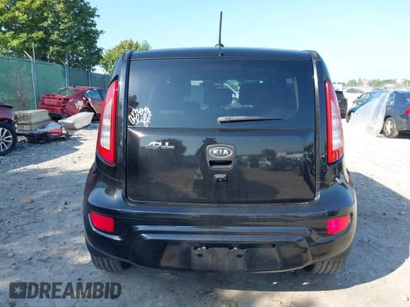 ✅ 2012 Kia Soul + • VIN: KNDJT2A6XC7395763 • Лот: 42686231. Опубликован ранее на IAAI с пробегом 93 931 миль. Бесплатный доступ к архиву аукционных продаж из США и подробный отчёт об истории автомобиля на DreamBid. Изображение 15.