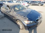 ✅ 2006 BMW 3 Series 325i • VIN: WBAVB13586KX35056 • Lot: 43633998. Wystawiony na IAAI z przebiegiem 139 847 mil. Bezpłatny archiwum sprzedaży aukcyjnych z USA i szczegółowy raport historii pojazdu na DreamBid. Zdjęcie 1.