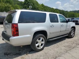 ✅ 2014 Chevrolet Suburban LT • VIN: 1GNSKJE74ER143879 • Lot: 65392194. Wystawiony na Copart z przebiegiem 277 412 mil. Bezpłatny archiwum sprzedaży aukcyjnych z USA i szczegółowy raport historii pojazdu na DreamBid. Zdjęcie 3.