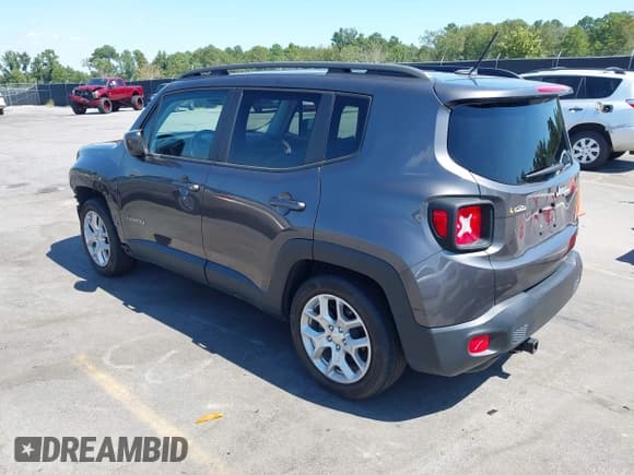 ✅ 2017 Jeep Renegade Latitude • VIN: ZACCJABB9HPF72060 • Lot: 43168388. Wystawiony na IAAI z przebiegiem 54 259 mil. Bezpłatny archiwum sprzedaży aukcyjnych z USA i szczegółowy raport historii pojazdu na DreamBid. Zdjęcie 3.