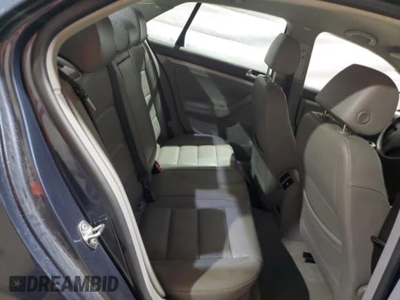 ✅ 2006 Volkswagen Jetta 2.5L • VIN: 3VWRG71K56M710445 • Лот: 66853875. Опубликован ранее на Copart с пробегом 137 968 миль. Бесплатный доступ к архиву аукционных продаж из США и подробный отчёт об истории автомобиля на DreamBid. Изображение 10.