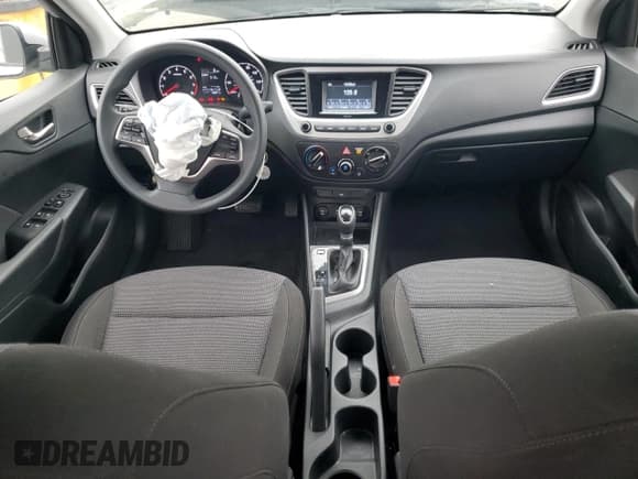 ✅ 2022 Hyundai Accent SE • VIN: 3KPC24A61NE157651 • Lot: 76188974. Wystawiony na Copart z przebiegiem 26 627 mil. Bezpłatny archiwum sprzedaży aukcyjnych z USA i szczegółowy raport historii pojazdu na DreamBid. Zdjęcie 8.