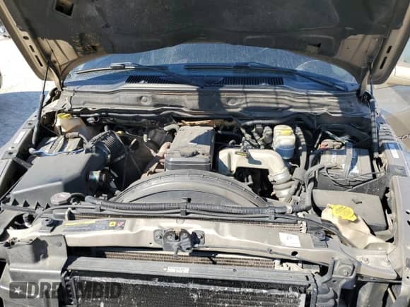 2005 Dodge 3500 SLT z VIN 3D7LS38C55G795448, wystawiony jako Copart lot #49448295 z przebiegiem 291 415 mil mil oraz Szkoda całkowita • Salvage title. Historia ofert i sprzedaży dostępna na DreamBid. Obrazek 11.