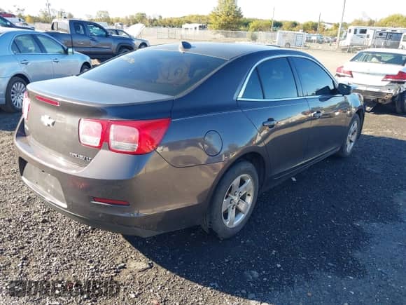 ✅ 2013 Chevrolet Malibu LT • VIN: 1G11C5SA8DF141652 • Lot: 43442790. Listed on IAAI with 128,583 mi miles. Access the free auction sales archive from the USA and view a detailed vehicle history report at DreamBid. Image 4.