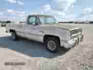 1986 Chevrolet Silverado 1500 z VIN 1GCDC14H9GF315305, wystawiony jako Copart lot #80700275 z przebiegiem 186 242 mil mil oraz Szkoda całkowita • Salvage title. Historia ofert i sprzedaży dostępna na DreamBid. Obrazek 4.