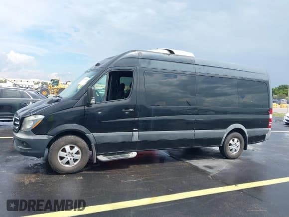 ✅ 2014 Mercedes-Benz Sprinter Passenger • VIN: WDZPE8CD1E5884005 • Lot: 43184369. Wystawiony na IAAI z przebiegiem 378 703 mil. Bezpłatny archiwum sprzedaży aukcyjnych z USA i szczegółowy raport historii pojazdu na DreamBid. Zdjęcie 14.