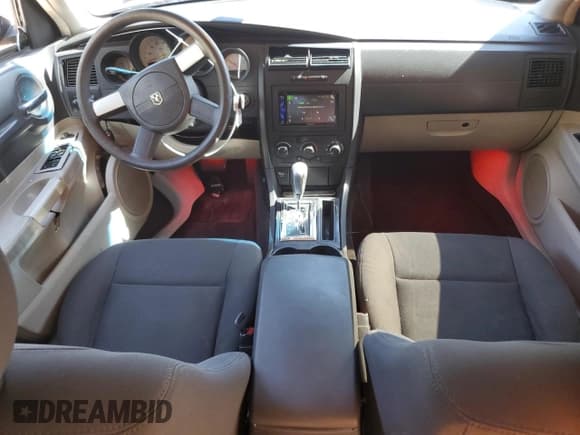 ✅ 2006 Dodge Magnum • VIN: 2D4FV47T86H461425 • Lot: 85132795. Wystawiony na Copart z przebiegiem 271 757 mil. Bezpłatny archiwum sprzedaży aukcyjnych z USA i szczegółowy raport historii pojazdu na DreamBid. Zdjęcie 8.