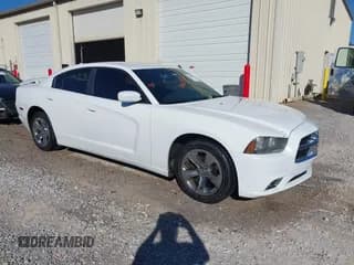 ✅ 2013 Dodge Charger SXT Plus • VIN: 2C3CDXHG9DH531957 • Lot: 43499834. Wystawiony na IAAI z przebiegiem 312 129 mil. Bezpłatny archiwum sprzedaży aukcyjnych z USA i szczegółowy raport historii pojazdu na DreamBid. Zdjęcie 1.