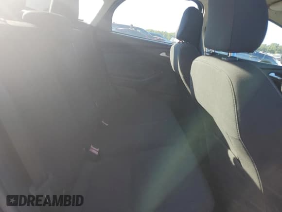 ✅ 2016 Ford Focus SE • VIN: 1FADP3F26GL285714 • Лот: 86194135. Опубликован ранее на Copart с пробегом 213 588 миль. Бесплатный доступ к архиву аукционных продаж из США и подробный отчёт об истории автомобиля на DreamBid. Изображение 10.