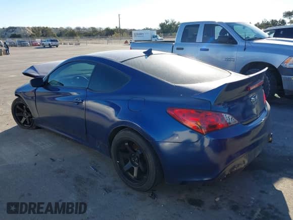 2012 Hyundai Genesis Coupe 2.0T с VIN KMHHT6KD2CU075482, выставлен на аукционе IAAI как лот 41253293 с пробегом Не указан миль и . История ставок и продаж доступна на DreamBid. Изображение 3.