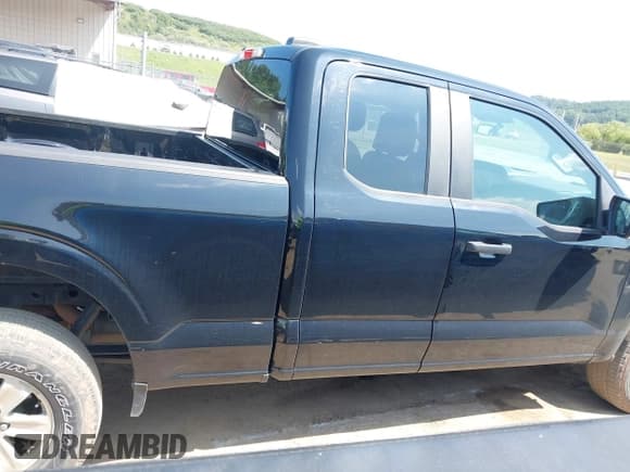 ✅ 2021 Ford F-150 XL • VIN: 1FTFX1E53MFA39278 • Lot: 42757804. Listed on IAAI with 180,443 mi. Free auction sales archive from the USA and detailed vehicle history report at DreamBid. Image 13.
