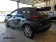 ✅ 2021 Hyundai Kona SEL Plus • VIN: KM8K6CAAXMU605802 • Lot: 64554863. Wystawiony na Copart z przebiegiem 45 123 mil mil. Skorzystaj z bezpłatnego archiwum sprzedaży aukcyjnych z USA i zobacz szczegółowy raport historii pojazdu na DreamBid. Zdjęcie 2.