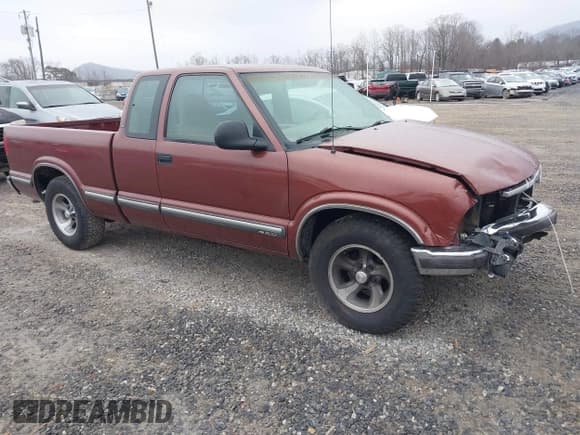 ✅ 1998 Chevrolet S-10 LS • VIN: 1GCCS19X3W8157920 • Лот: 41548498. Опубликован ранее на IAAI с пробегом 130 357 миль. Бесплатный доступ к архиву аукционных продаж из США и подробный отчёт об истории автомобиля на DreamBid. Изображение 1.