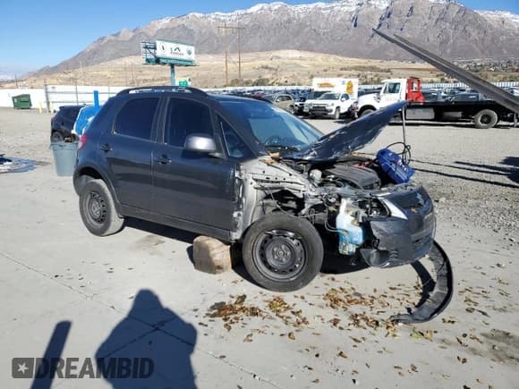 ✅ 2010 Suzuki SX4 • VIN: JS2YA5A35A6301406 • Лот: 81810084. Опубликован ранее на Copart с пробегом 134 349 миль. Бесплатный доступ к архиву аукционных продаж из США и подробный отчёт об истории автомобиля на DreamBid. Изображение 4.