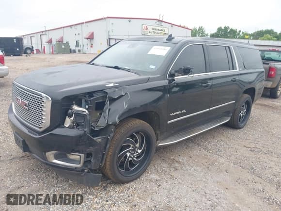 ✅ 2015 GMC Yukon XL SLT • VIN: 1GKS1HKC7FR645636 • Lot: 42093086. Wystawiony na IAAI z przebiegiem 206 189 mil. Bezpłatny archiwum sprzedaży aukcyjnych z USA i szczegółowy raport historii pojazdu na DreamBid. Zdjęcie 2.