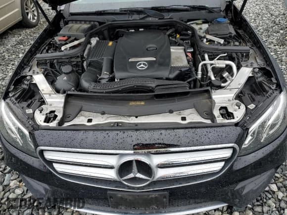 ✅ 2018 Mercedes-Benz E 300 • VIN: WDDZF4KB3JA386006 • Лот: 52418145. Опубликован ранее на Copart с пробегом Не указан. Бесплатный доступ к архиву аукционных продаж из США и подробный отчёт об истории автомобиля на DreamBid. Изображение 11.