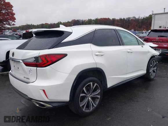 ✅ 2017 Lexus RX 350 • VIN: JTJBZMCAXH2015791 • Lot: 43642655. Wystawiony na IAAI z przebiegiem 70 671 mil. Bezpłatny archiwum sprzedaży aukcyjnych z USA i szczegółowy raport historii pojazdu na DreamBid. Zdjęcie 4.