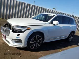 ✅ 2021 Volvo XC90 Inscription Expression • VIN: YV4BR0CK8M1683378 • Lot: 40582994. Listed on Copart with 40,742 mi. Free auction sales archive from the USA and detailed vehicle history report at DreamBid. Image 1.