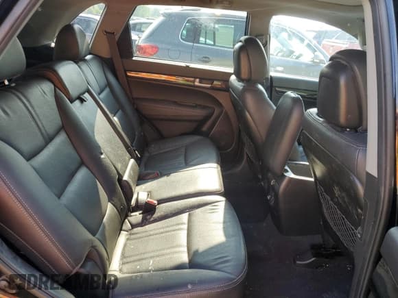 ✅ 2015 Kia Sorento SX Limited • VIN: 5XYKWDA70FG615094 • Lot: 63788535. Wystawiony na Copart z przebiegiem 165 815 mil. Bezpłatny archiwum sprzedaży aukcyjnych z USA i szczegółowy raport historii pojazdu na DreamBid. Zdjęcie 11.