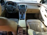 ✅ 2012 Buick LaCrosse • VIN: 1G4GL5G32CF345384 • Lot: 62379005. Wystawiony na Copart z przebiegiem 265 451 mil. Bezpłatny archiwum sprzedaży aukcyjnych z USA i szczegółowy raport historii pojazdu na DreamBid. Zdjęcie 8.