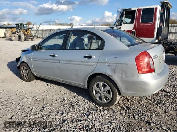 2010 Hyundai Accent GLS z VIN KMHCN4AC9AU454204, wystawiony jako Copart lot #81687474 z przebiegiem 158 745 mil mil oraz Szkoda całkowita • Salvage title. Historia ofert i sprzedaży dostępna na DreamBid. Obrazek 2.