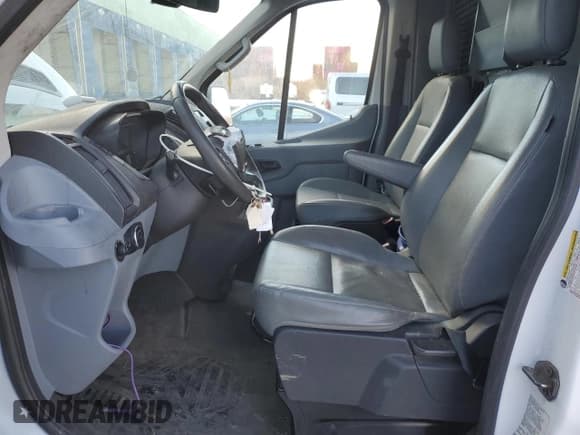 ✅ 2016 Ford Transit Cargo • VIN: 1FTYE1CM6GKA15349 • Lot: 41845265. Wystawiony na Copart z przebiegiem 119 991 mil. Bezpłatny archiwum sprzedaży aukcyjnych z USA i szczegółowy raport historii pojazdu na DreamBid. Zdjęcie 7.