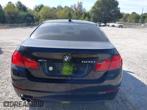 ✅ 2013 BMW 5 Series 528i xDrive • VIN: WBAXH5C52DD113472 • Лот: 43467536. Опубликован ранее на IAAI с пробегом 138 469 миль. Бесплатный доступ к архиву аукционных продаж из США и подробный отчёт об истории автомобиля на DreamBid. Изображение 16.