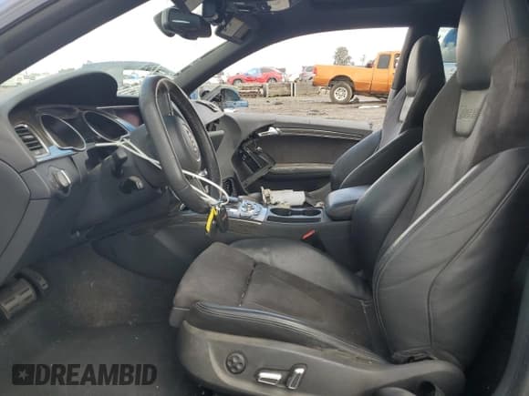 ✅ 2013 Audi RS 5 • VIN: WUAC6AFR5DA901729 • Lot: 49243225. Listed on Copart with Not provided. Free auction sales archive from the USA and detailed vehicle history report at DreamBid. Image 7.