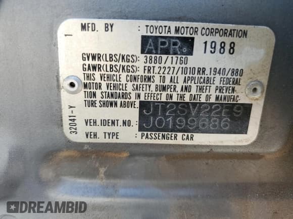 ✅ 1988 Toyota Camry LE • VIN: JT2SV22E9J0199686 • Lot: 52404755. Wystawiony na Copart z przebiegiem 128 765 mil. Bezpłatny archiwum sprzedaży aukcyjnych z USA i szczegółowy raport historii pojazdu na DreamBid. Zdjęcie 14.