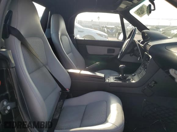 ✅ 1999 BMW Z3 2.5 • VIN: 4USCH9332XLF81796 • Lot: 87218624. Listed on Copart with 78,476 mi. Free auction sales archive from the USA and detailed vehicle history report at DreamBid. Image 10.