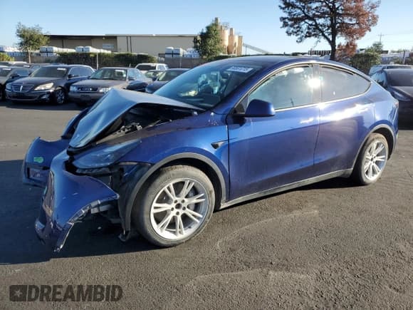 ✅ 2023 Tesla Model Y Long Range • VIN: 7SAYGDEE9PF622783 • Лот: 90691015. Опубликован ранее на Copart с пробегом 17 926 миль. Бесплатный доступ к архиву аукционных продаж из США и подробный отчёт об истории автомобиля на DreamBid. Изображение 1.