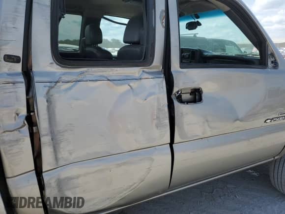 2001 Chevrolet Silverado 2500HD LT с VIN 1GCHK29181E294885, выставлен на аукционе Copart как лот 70041355 с пробегом 289 648 миль миль и Чистый • Clean title. История ставок и продаж доступна на DreamBid. Изображение 10.