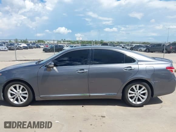 ✅ 2012 Lexus ES 330 • VIN: JTHBK1EG8C2486837 • Lot: 43268370. Wystawiony na IAAI z przebiegiem 241 714 mil. Bezpłatny archiwum sprzedaży aukcyjnych z USA i szczegółowy raport historii pojazdu na DreamBid. Zdjęcie 14.