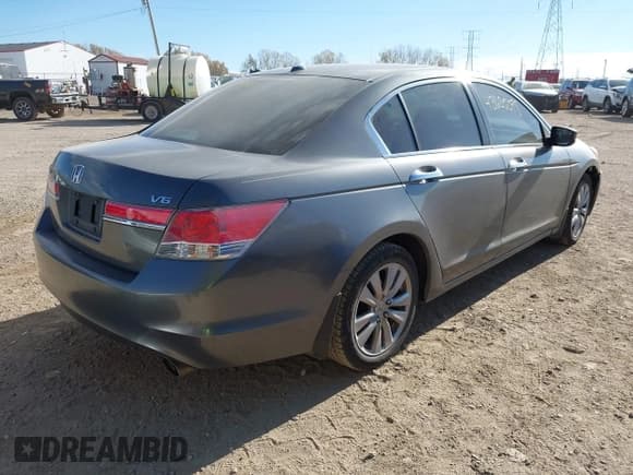 ✅ 2011 Honda Accord EX-L • VIN: 1HGCP3F82BA012057 • Lot: 43625098. Wystawiony na IAAI z przebiegiem 205 818 mil. Bezpłatny archiwum sprzedaży aukcyjnych z USA i szczegółowy raport historii pojazdu na DreamBid. Zdjęcie 4.